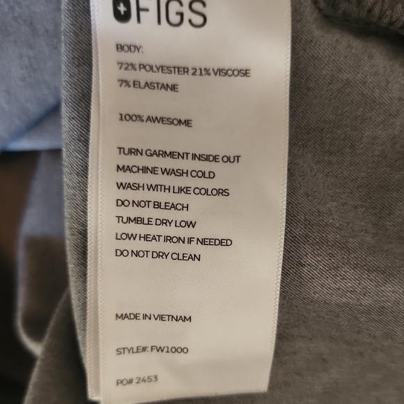 Figs 1 Pocket V-Neck Short Sleeve Scrub Top Graphite Size Small And XXS - Picture 4 of 4